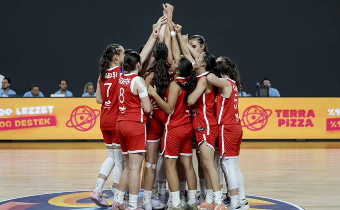 FIBA 16 Ya Alt Kzlar Avrupa ampiyonas'nda galibiyet