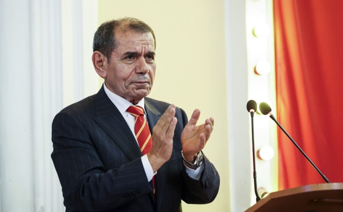 Galatasaray'dan derbi i�in yabanc� hakem talebi!