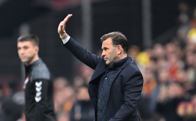 Galatasaray'�n derbi kozu Okan Buruk!