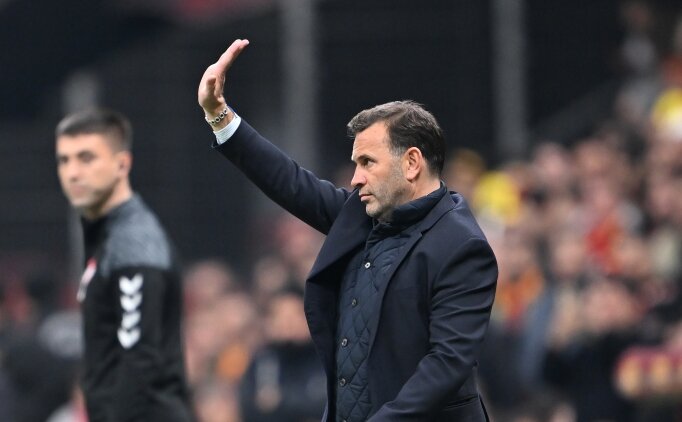 Okan Buruk a��klad�: 'Teklif geldi!'