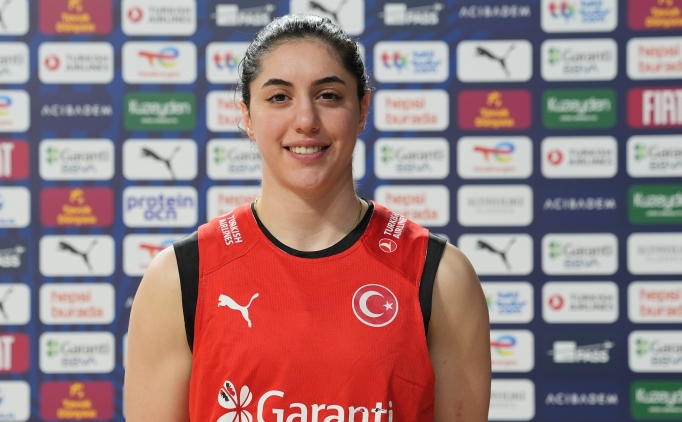 Milli basketbolcu G�k�en Fitik, Avrupa �ampiyonas�'nda tak�m�na g�veniyor