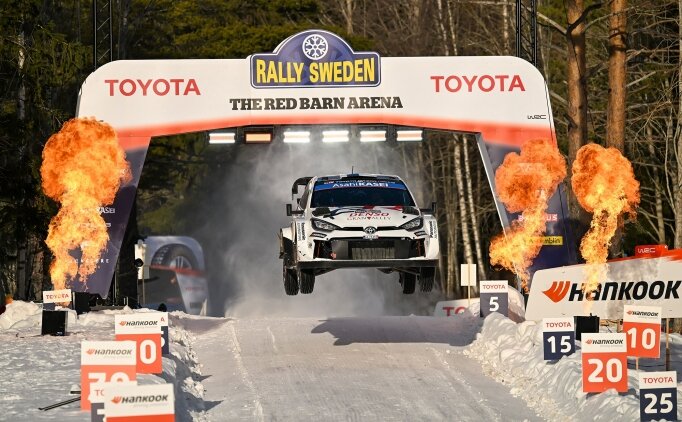 Toyota, �sve� Rallisi'nde birinci oldu