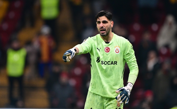 Galatasaray'da Günay, Muslera'yı solladı!