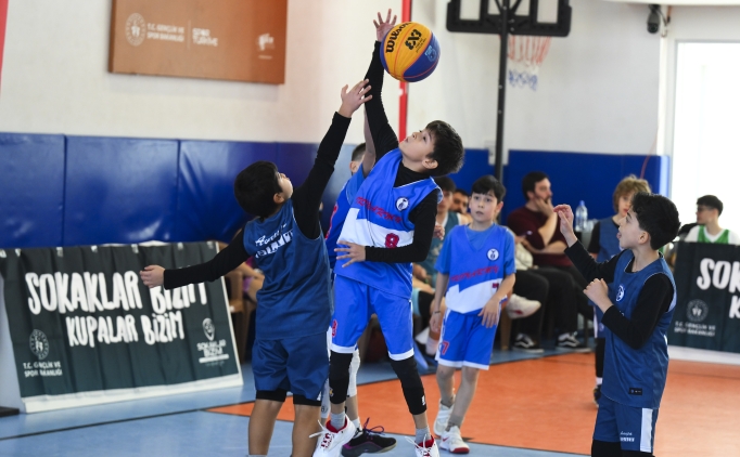 'Sokaklar Bizim 3x3 Basketbol Turnuvası'nın İstanbul'da yapıldı
