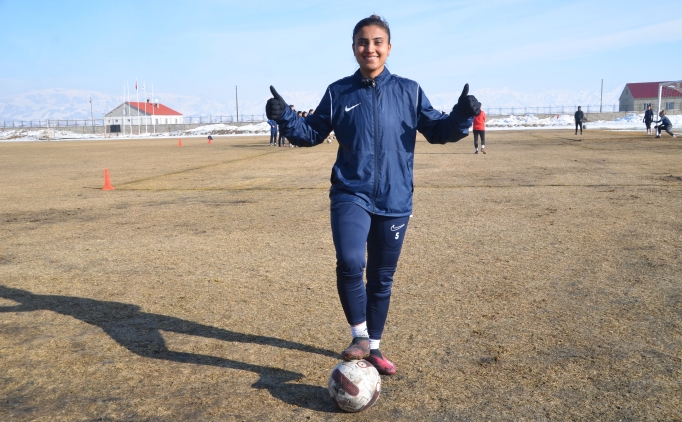 Spor hayat�nda tak�m kaptan�, sivil hayat�nda ise memur!