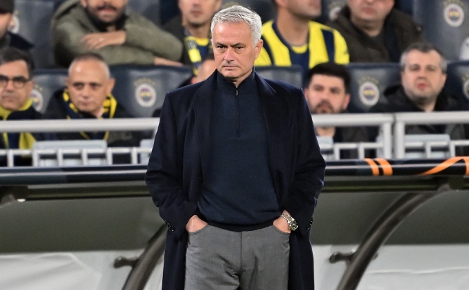 Jose Mourinho'dan iki zorunlu de�i�iklik