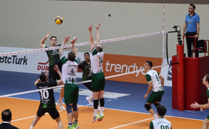 Akku� Belediyespor rahat kazand�