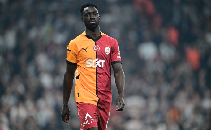 Galatasaray'da Davinson Sanchez'den b�y�k fedakarl�k
