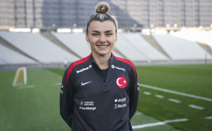 A Milli Kadın Futbol Takımı kalecisi Selda Akgöz, Slovenya maçlarından umutlu