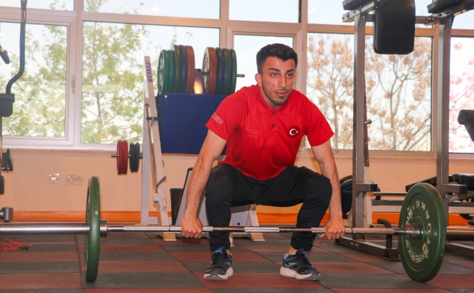 Milli halterci Harun Algül'ün hedefi olimpiyatlar!