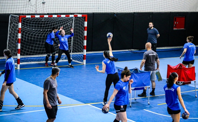 Adasoka��, �ampiyonlu�u Adana'ya getirmek istiyor