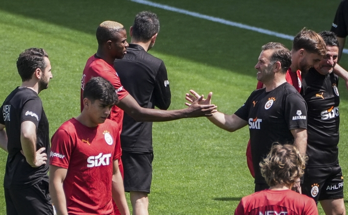 Okan Buruk'tan taraftarı heyecanlandıran Osimhen açıklaması
