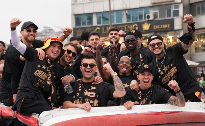 Galatasaray'da ayr�l�klar netle�iyor