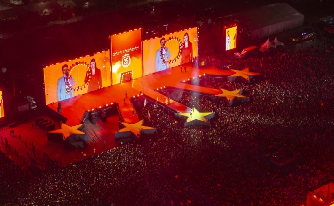 Galatasaray'da tarihe geen len: 700 bin kii!