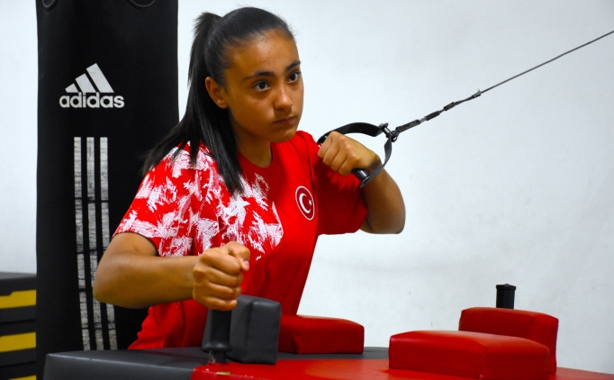 Milli sporcu G�listan G�nen bilek g�re�inde yeni ba�ar�lar pe�inde