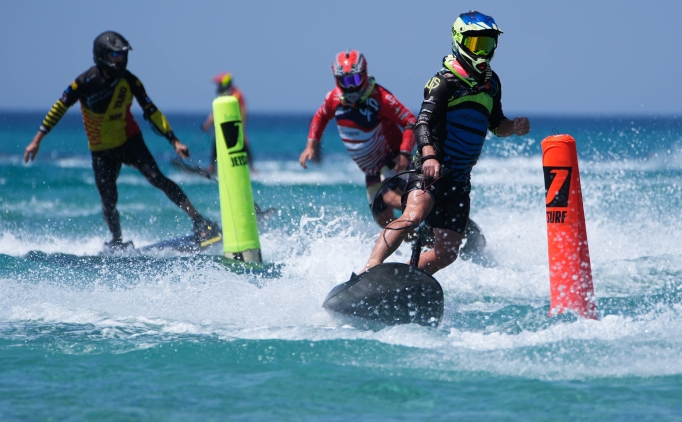 �e�me, 16 �lkeden 80 sporcunun yar��aca�� D�nya Motosurf �ampiyonas�'na haz�r