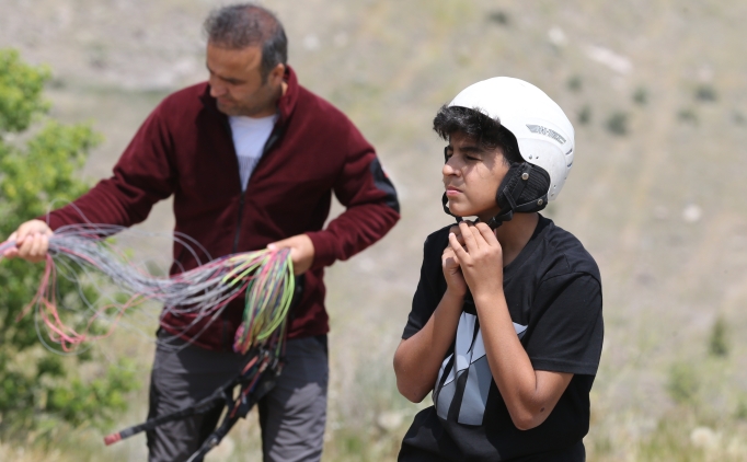 Bedirhan Tosun gkyznde umay seviyor