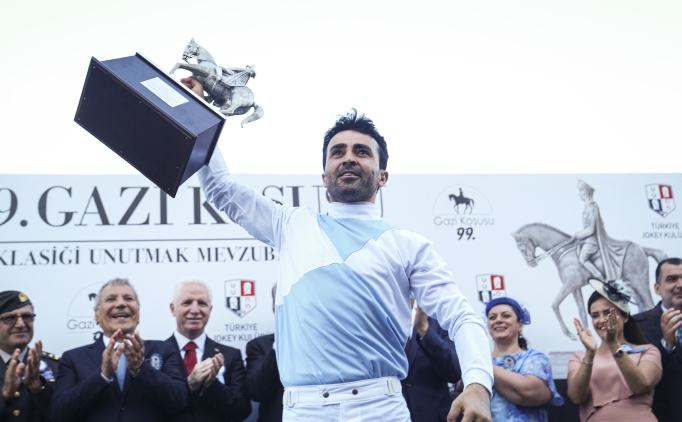 Ahmet �elik: 'Hedefim her Gazi Ko�usu'nu kazanmak'