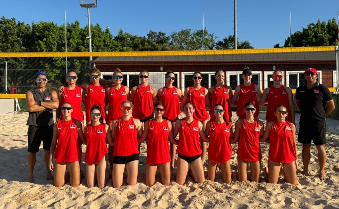 Plaj voleybolu haz�rl�k ve genel yetenek se�me kamp� Antalya'da 