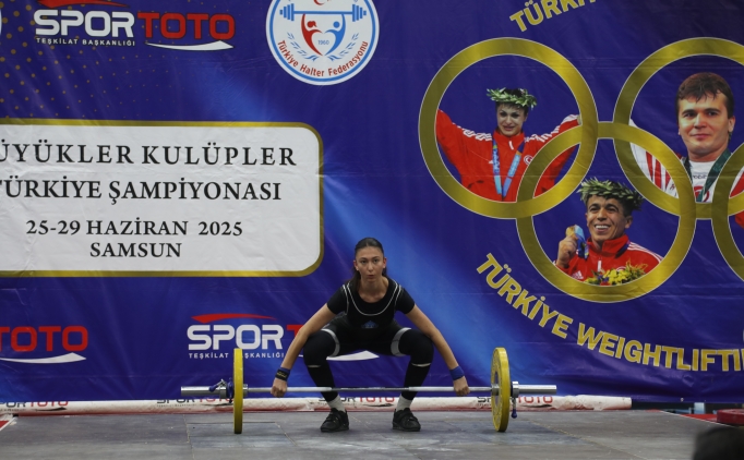 T�rkiye'de kad�n halterci say�s�nda art�� var