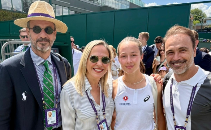 Trk tenisi Zeynep Snmez'in baarsyla ykseliyor