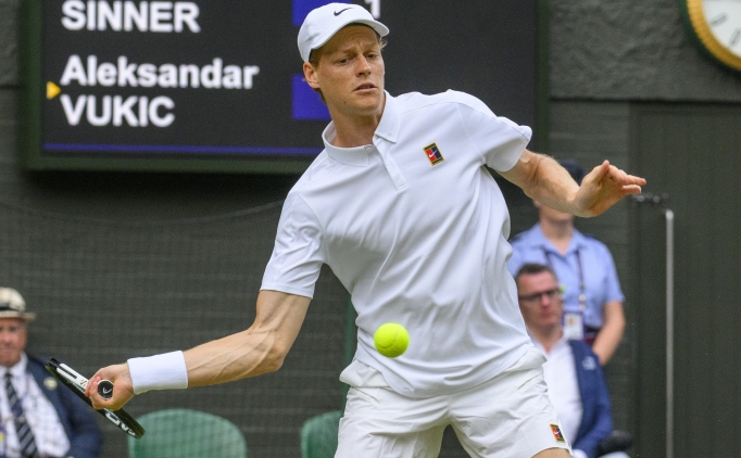 Tek erkeklerde dünya 1 numarası Sinner, Wimbledon'da 3. tura çıktı