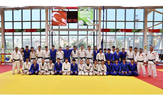 Milli judocular, Samsun'daki ortak kampta şampiyonalara hazırlanıyor
