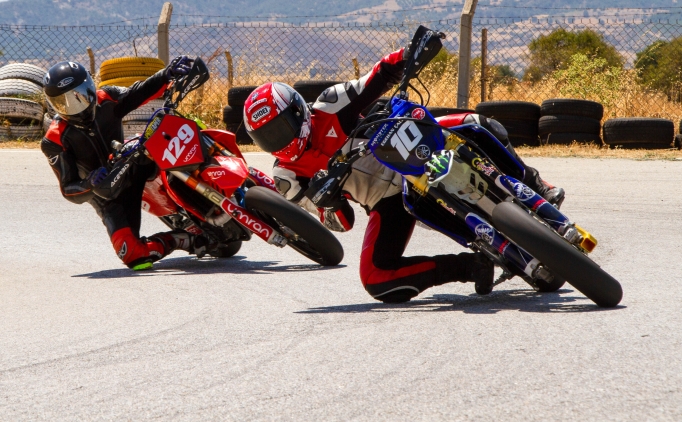 S�permoto �ampiyonas� 3. aya�� ba�lad�!