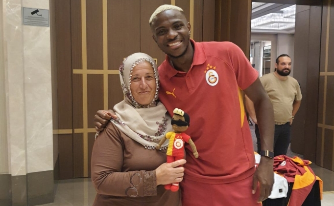 Kayserili Neslihan teyze Osimhen ile bir araya geldi