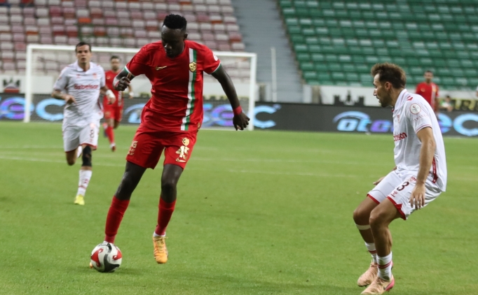 Amed SK, Sivasspor'u Dia Saba ile ge�ti!
