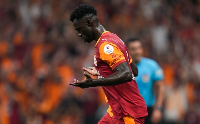 Galatasaray, derbide 10 ki�i kald�!