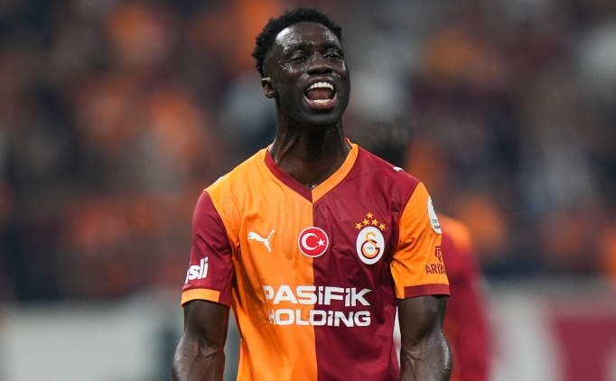 Galatasaray'da Davinson Sanchez ilk kez yedek!