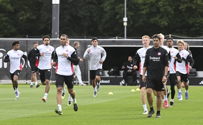 Eintracht Frankfurt, Galatasaray ma��na haz�r