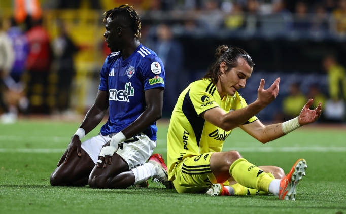 Fenerbah�e'de Tedesco kadroda de�i�ikli�e gidiyor