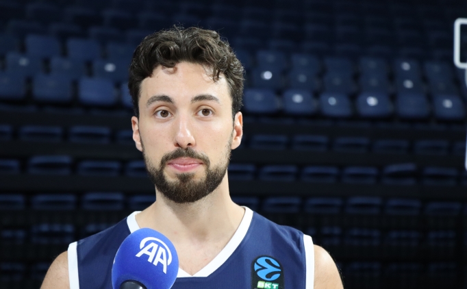 Bah�e�ehir Koleji'nin T�rk as�ll� Alman oyuncusu �smet Akp�nar