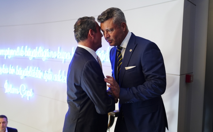 Ali Ko� giderken uyard�, Saran dinledi: Tedesco fark� sahada!