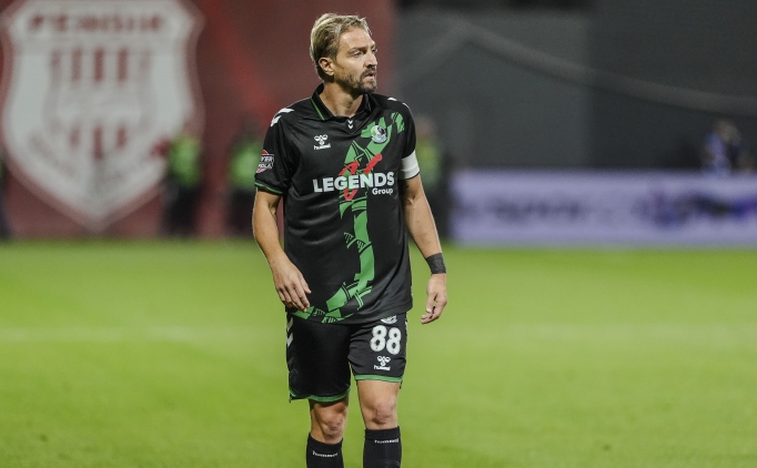 Caner Erkin'e 6 ma� men cezas�!