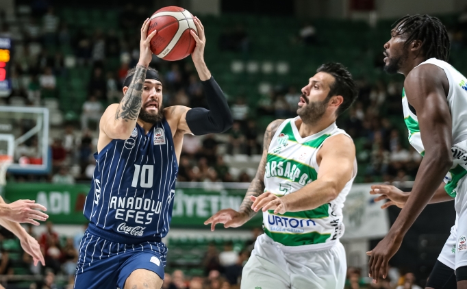 Anadolu Efes'ten Bursaspor Basketbol'a 20 say fark!