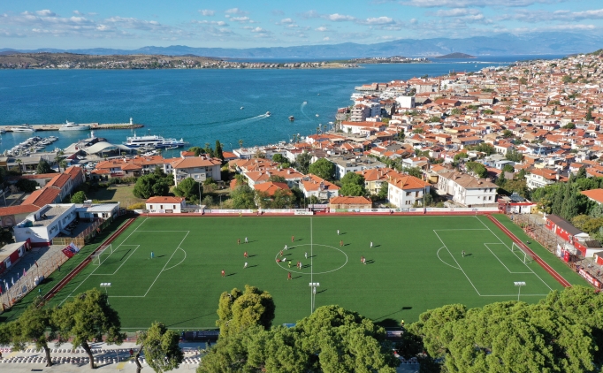 TFF 3. Lig'de deniz manzaral� trib�nde ma� keyfi
