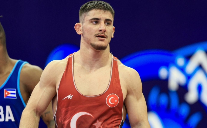 Muhammed Halit �zmu�'dan D�nya 23 Ya� Alt� �ampiyonas�'nda g�m�� madalya