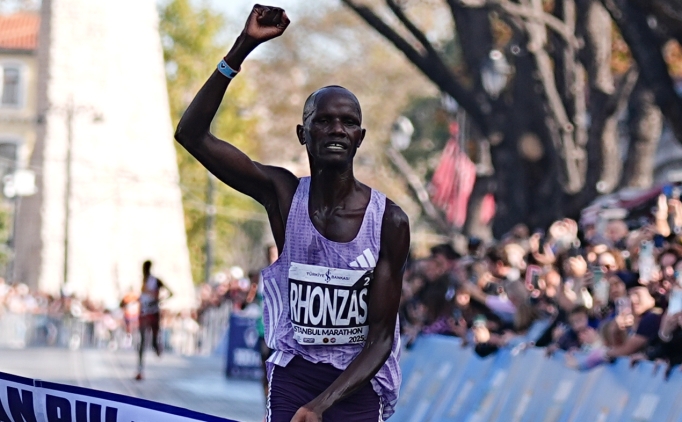 47. �stanbul Maratonu'nu erkeklerde Rhonzas Lokitam Kilimo kazand�