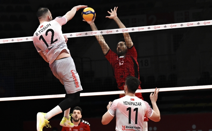 Ziraat Bankkart, sahas�nda Spor Toto'ya set vermedi!