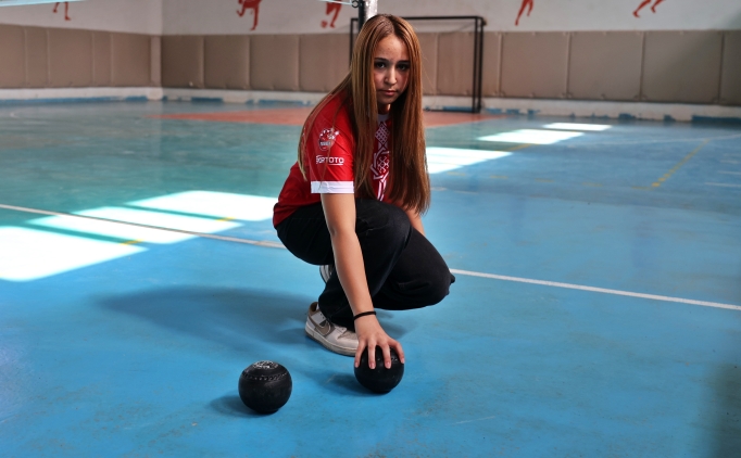 Milli bocce sporcusu Zeynep, �rlanda'da 'k�rs�' m�cadelesi verecek
