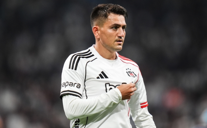 Cengiz �nder hem att�, hem yedirdi