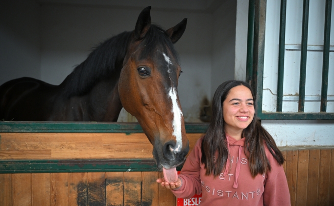 �ki ya��nda tan��t��� binicilikte Avrupa'da ba�ar�ya odakland�