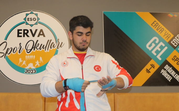 D�v�� sporlar�nda 22 madalya kazanan milli sporcu, D�nya �ampiyonas�'na haz�rlan�yor