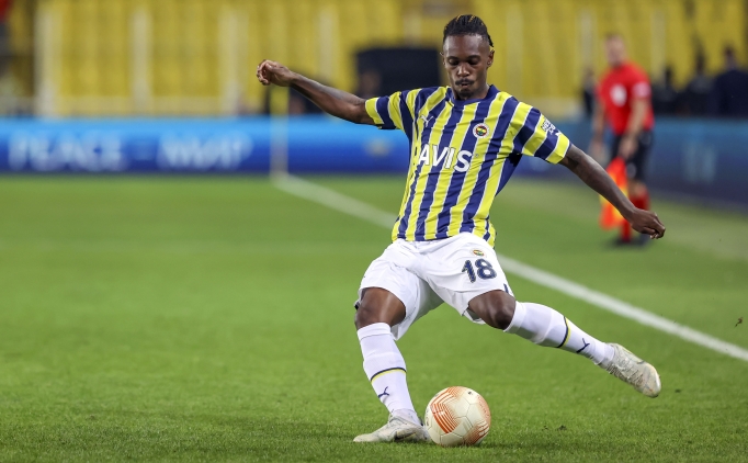 Fenerbahe'de szleme feshi: Lincoln Henrique