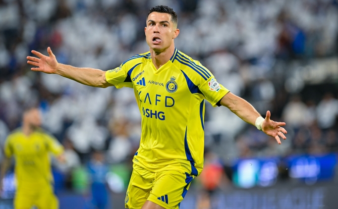 Cristiano Ronaldo imzayı atıyor!