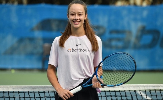 Zeynep Snmez, Wimbledon'da iftlerde 2. turda elendi