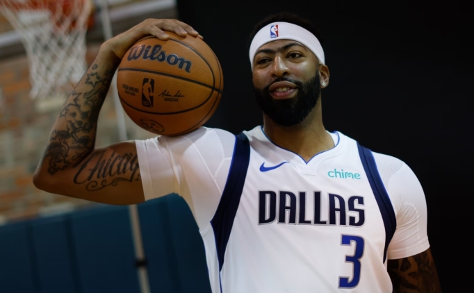 Anthony Davis kampa kilo alarak geldi, sebebine deindi
